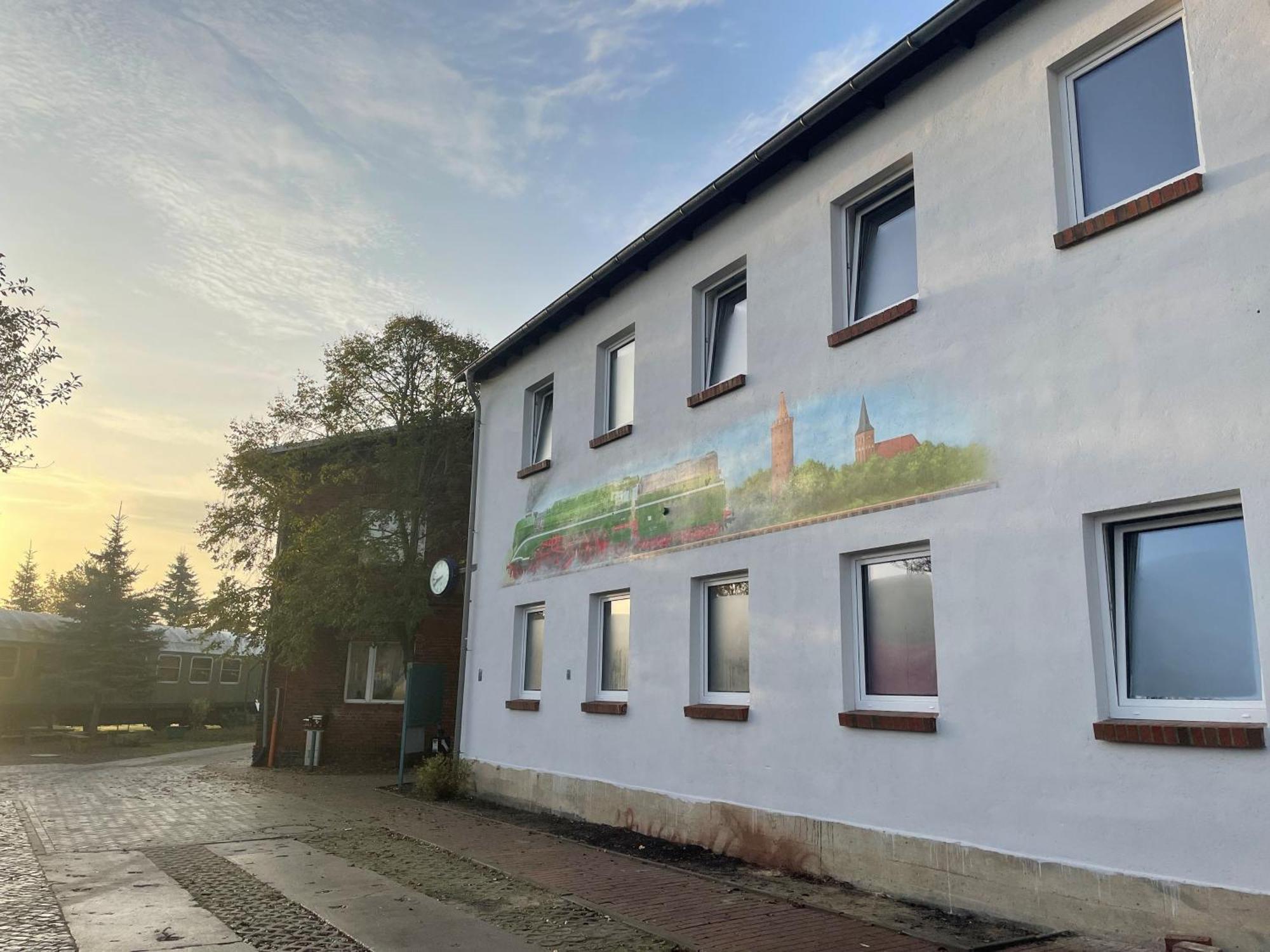 Lokschuppen Pasewalk- Gaestehaus Lokschuppen 외부 사진