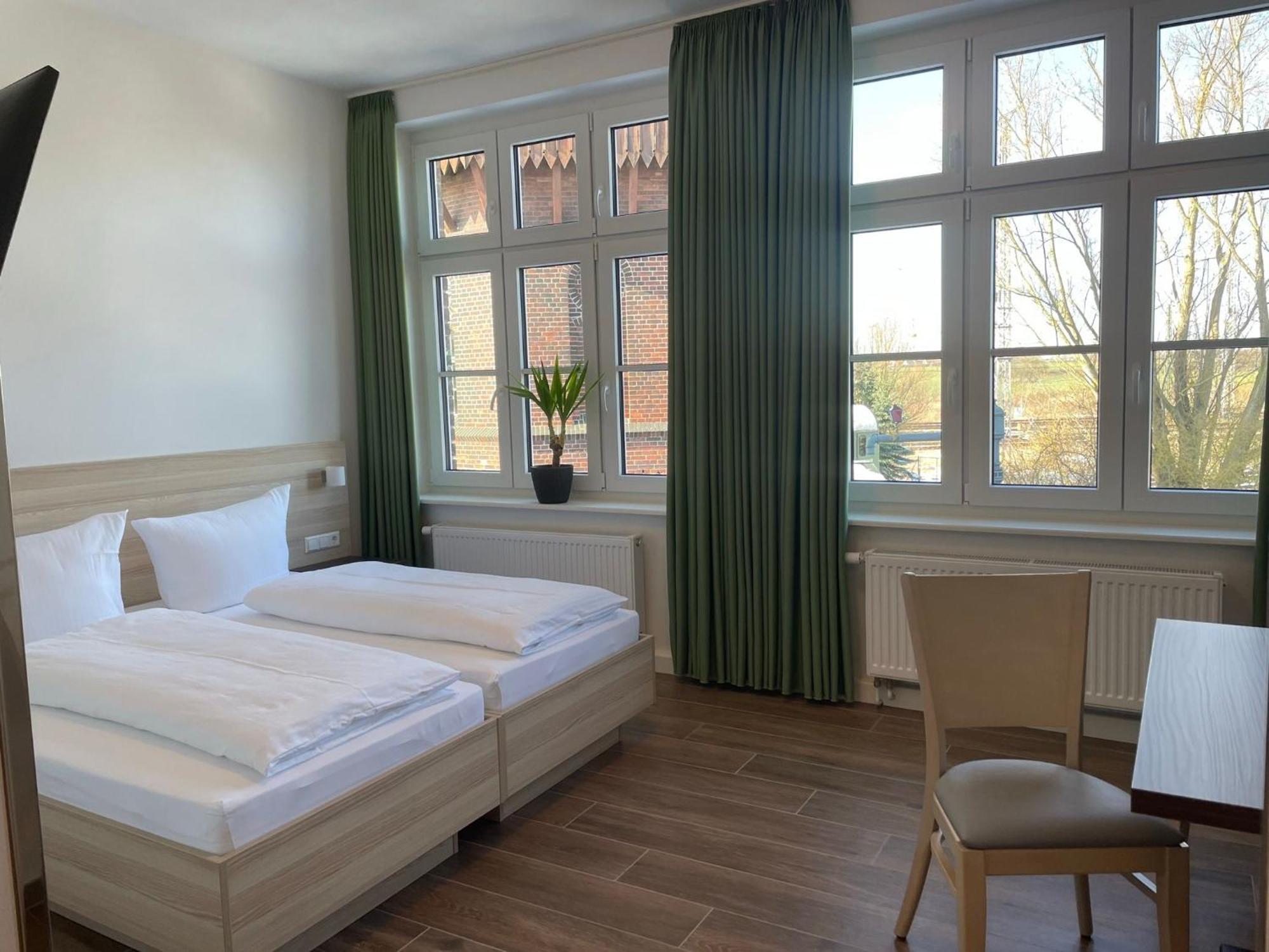Lokschuppen Pasewalk- Gaestehaus Lokschuppen 외부 사진